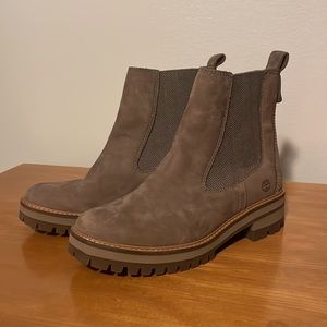 Timberland - Taupe Nubuck - Women's Cortina Valley Chelsea Boot - Size 9.5